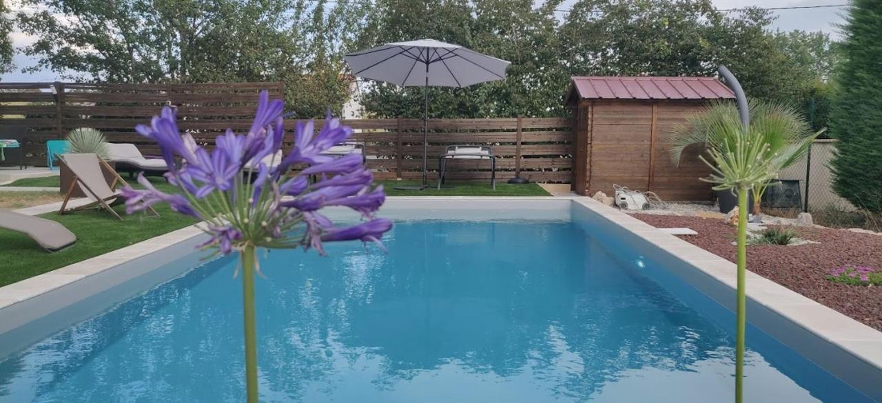 Domaine De La Vigne Bed & Breakfast Cadalen Exterior foto