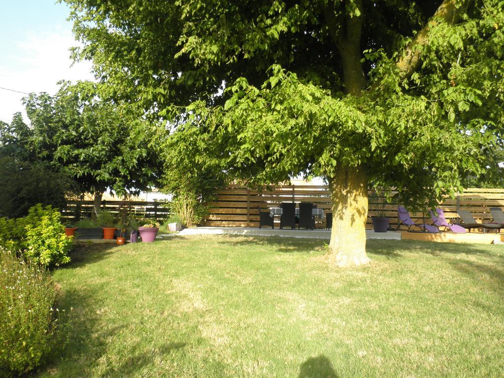 Domaine De La Vigne Bed & Breakfast Cadalen Exterior foto